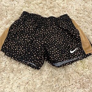 Nike Dri-fit leopard print black and brown—— LIKE NEW!!——Size Medium (kids)